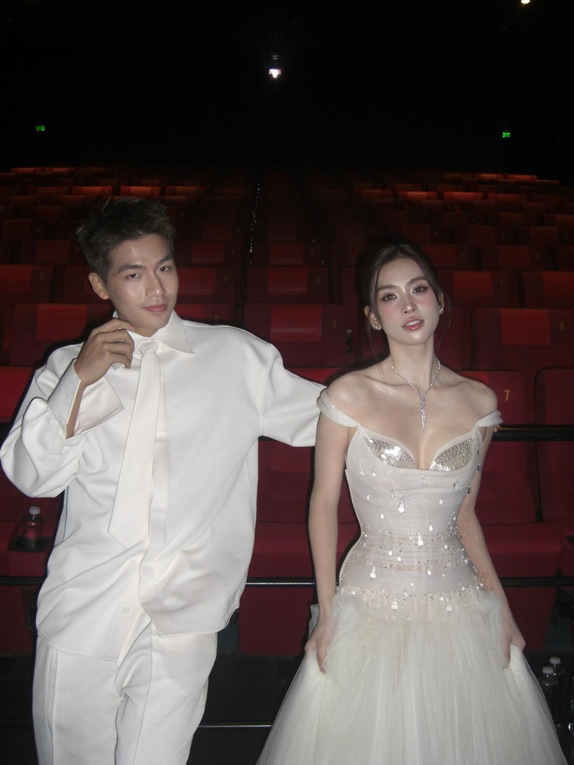 Hoa hậu Tiểu Vy và bạn diễn Quốc Anh trong "Bộ tứ báo thủ"