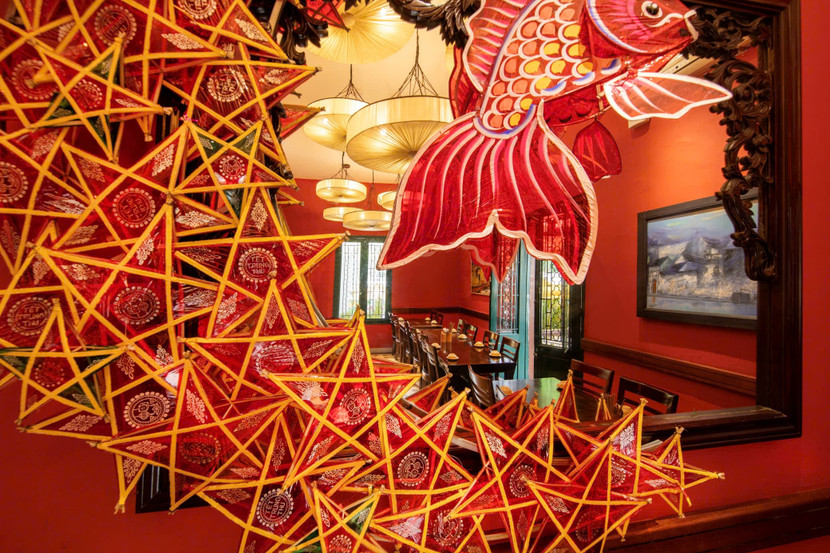 Không gian trung thu rực rỡ sắc màu trong căn biệt thực Pháp cổ trên phố Phan Bội Châu