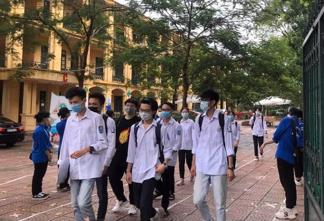 Chính phủ yêu cầu tiêm vaccine sớm và an toàn cho học sinh 12 đến 17 tuổi