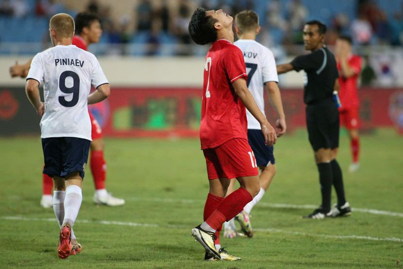 ĐT Việt Nam thua trắng 0-3 trước Nga