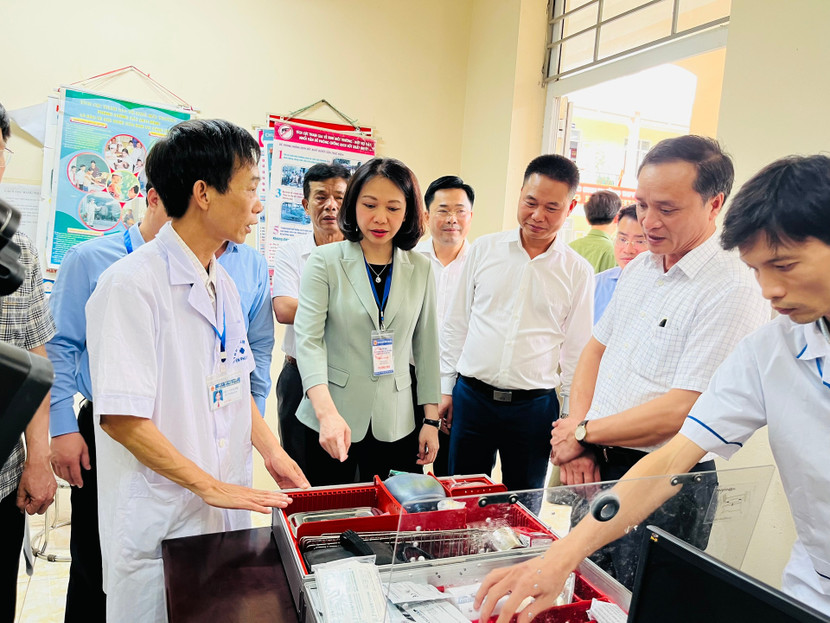 Trưởng ban Chỉ đạo thi tốt nghiệp THPT thành phố, Phó Chủ tịch UBND TP Hà Nội Vũ Thu Hà kiểm tra tại điểm thi Trường THPT Phú Xuyên A Trưởng ban Chỉ đạo thi tốt nghiệp THPT thành phố, Phó Chủ tịch UBND TP Hà Nội Vũ Thu Hà kiểm tra tại điểm thi Trường THPT Phú Xuyên A