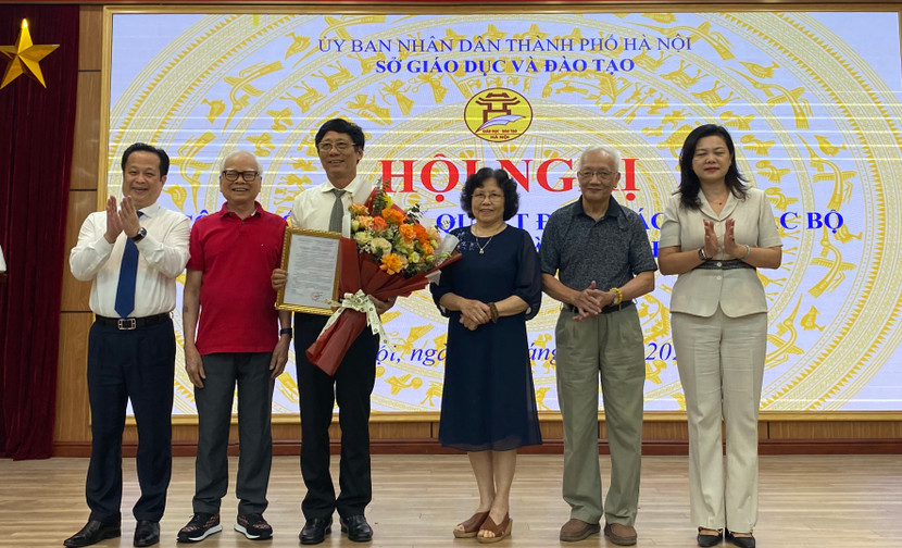 Hà Nội trân trọng và mong muốn tiếp nhận thêm nữa những đóng góp của các Nhà giáo Nhân dân, Nhà giáo Ưu tú Hà Nội trân trọng và mong muốn tiếp nhận thêm nữa những đóng góp của các Nhà giáo Nhân dân, Nhà giáo Ưu tú