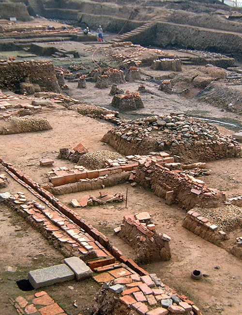 Một hố khảo cổ học tại Di chỉ 18 Hoàng Diệu