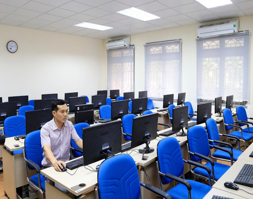 Gần 20 trường ĐH trên địa bàn Hà Nội thông báo sinh viên tạm dừng đến trường sau kỳ nghỉ lễ