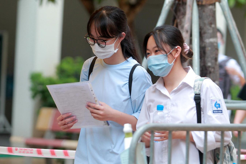 Điểm chuẩn năm nay tăng mạnh đặc biệt với khối D khiến nhiều thí sinh ngỡ ngàng