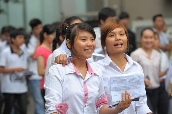 Nhiều thí sinh thở phào vì không còn phải bắt buộc thi tốt nghiệp THPT môn ngoại ngữ