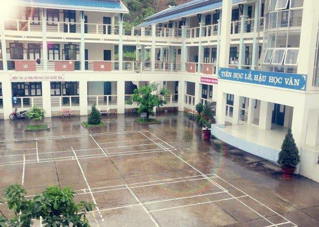 Trường THPT chuyên Bắc Kạn đang phối hợp với cơ quan Công an làm rõ sự việc một nam sinh tử vong tại ký túc xá của trường ngày 29-3