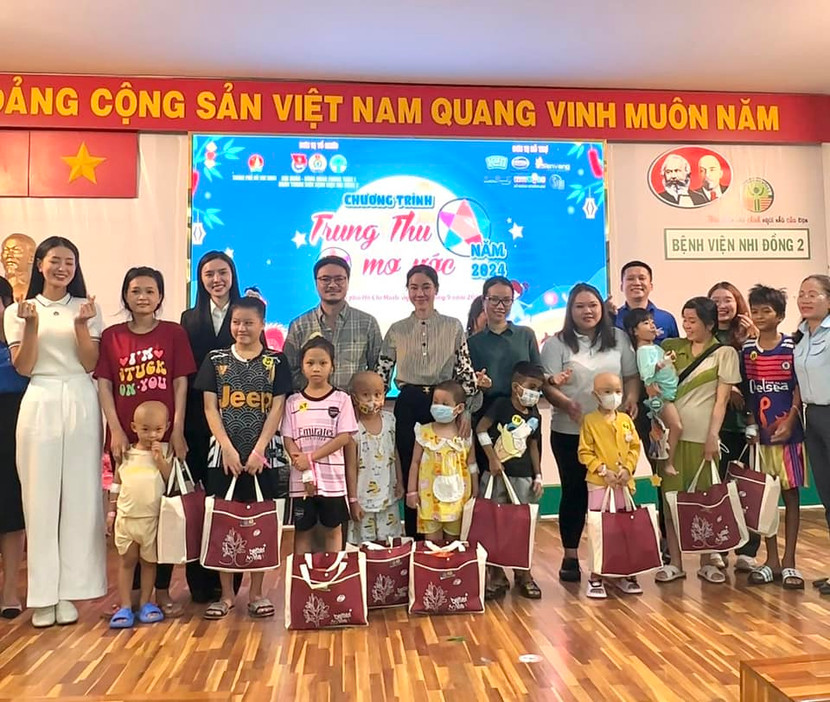 Các hoa hậu, á hậu trong một chương trình thiện nguyện tại Bệnh viện Nhi đồng 2 (ảnh minh họa)
