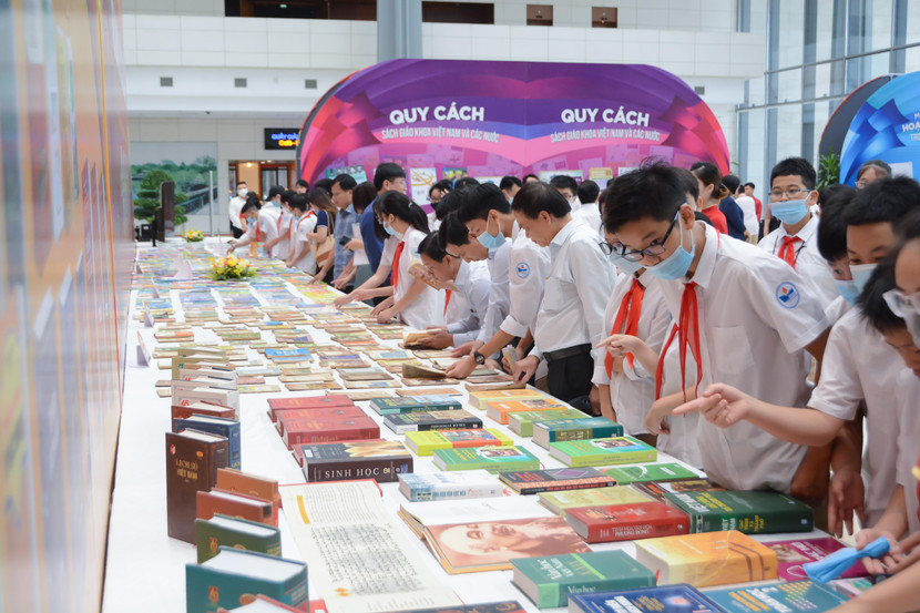Dự kiến cần chi ngân sách 3.500 tỉ đồng để phục vụ nhu cầu mượn sách giáo khoa chương trình giáo dục phổ thông 2018