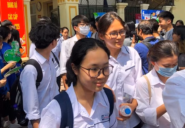 Liên tục các đơn vị được cấp phép tổ chức thi cấp chứng chỉ IELTS trở lại Liên tục các đơn vị được cấp phép tổ chức thi cấp chứng chỉ IELTS trở lại