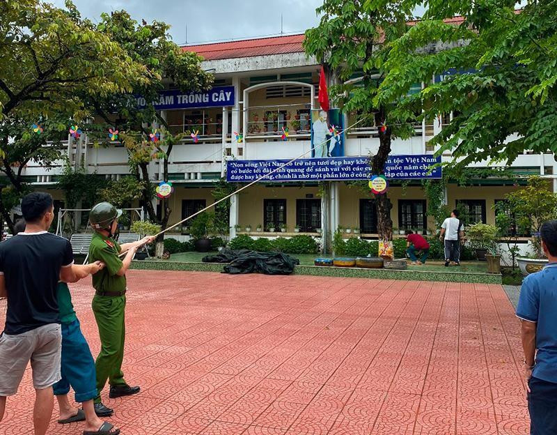 Nhiều địa phương phải lùi thời gian tựu trường đề phòng bão số 5