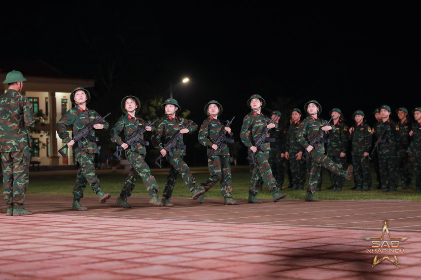 Sao Nhập Ngũ 2025 đã đưa nội dung huấn luyện điều lệnh đội ngũ lên ngày đầu tiên Sao Nhập Ngũ 2025 đã đưa nội dung huấn luyện điều lệnh đội ngũ lên ngày đầu tiên