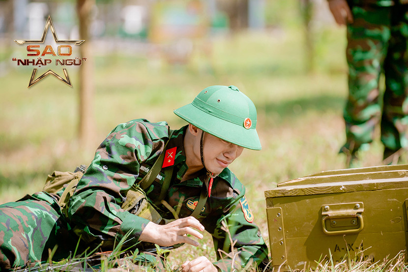Chiến sĩ Nguyễn Việt Hoàng bật khóc khi nhìn thấy rắn, tuy nhiên, anh vẫn vượt qua thử thách Chiến sĩ Nguyễn Việt Hoàng bật khóc khi nhìn thấy rắn, tuy nhiên, anh vẫn vượt qua thử thách