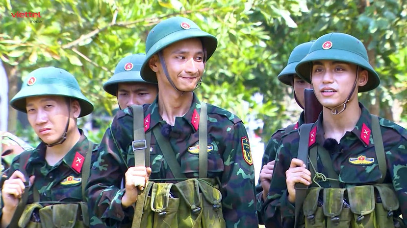 Hoàng Hải-16 Typh vẫn bày tỏ sự tự hào khi là đồng đội của Nguyễn Việt Hoàng Hoàng Hải-16 Typh vẫn bày tỏ sự tự hào khi là đồng đội của Nguyễn Việt Hoàng