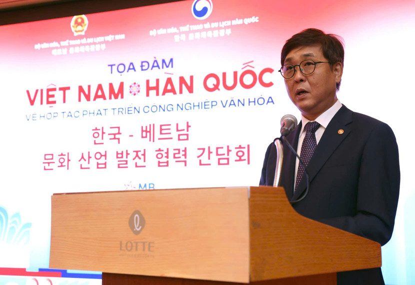 Bộ trưởng Bộ Văn hóa, Thể thao và Du lịch Hàn Chae Hwi-Young chia sẻ, quan hệ Việt Nam – Hàn Quốc đang ở giai đoạn gắn bó, là thời điểm thuận lợi để nâng tầm hợp tác văn hóa lên một bước phát triển mới Bộ trưởng Bộ Văn hóa, Thể thao và Du lịch Hàn Chae Hwi-Young chia sẻ, quan hệ Việt Nam – Hàn Quốc đang ở giai đoạn gắn bó, là thời điểm thuận lợi để nâng tầm hợp tác văn hóa lên một bước phát triển mới