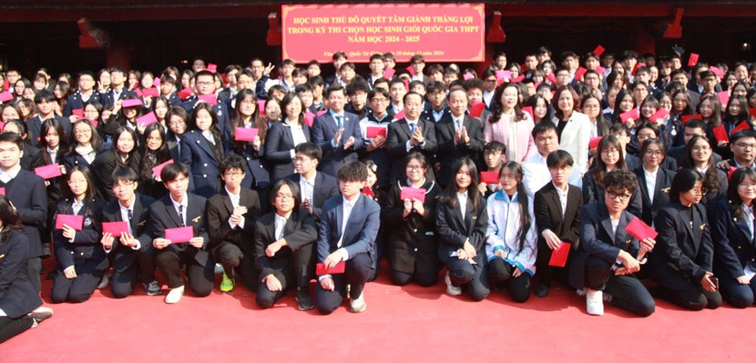 Lãnh đạo Sở GD-ĐT Hà Nội gặp mặt 260 học sinh tham gia thi chọn học sinh giỏi quốc gia năm học 2024-2025 Lãnh đạo Sở GD-ĐT Hà Nội gặp mặt 260 học sinh tham gia thi chọn học sinh giỏi quốc gia năm học 2024-2025
