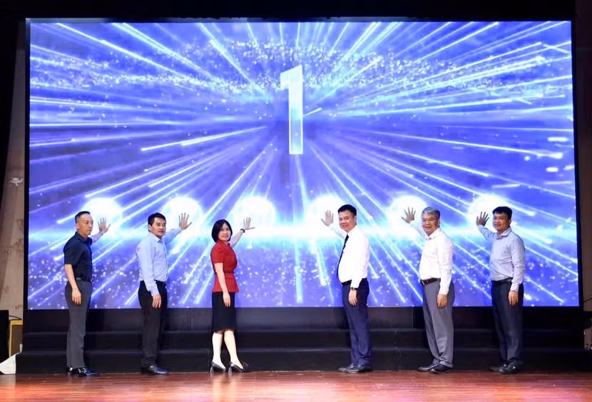 Cuộc thi “Những kỷ niệm sâu sắc về thầy cô và mái trường” năm 2025 được phát động trong không khí chào mừng kỷ niệm 80 năm Cách tháng 8 và Quốc khánh 2/9.