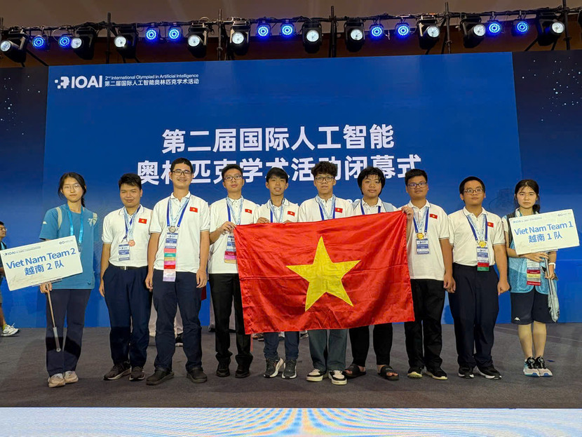 Cả 8 thành viên đội tuyển Việt Nam đều đạt giải kỳ thi IOAI 2025
