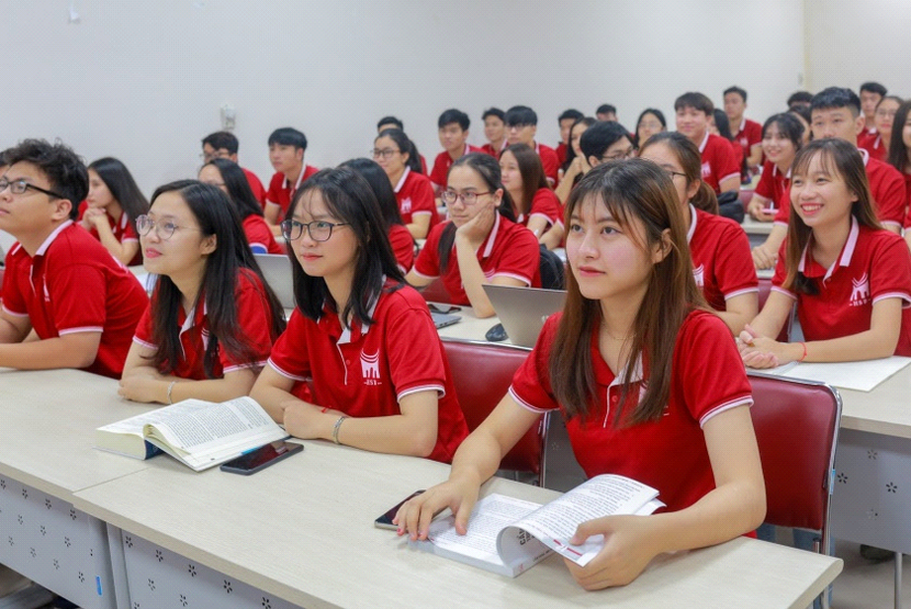 ĐHQGHN thành lập 2 trường ĐH mới từ ngày 1-12-2021