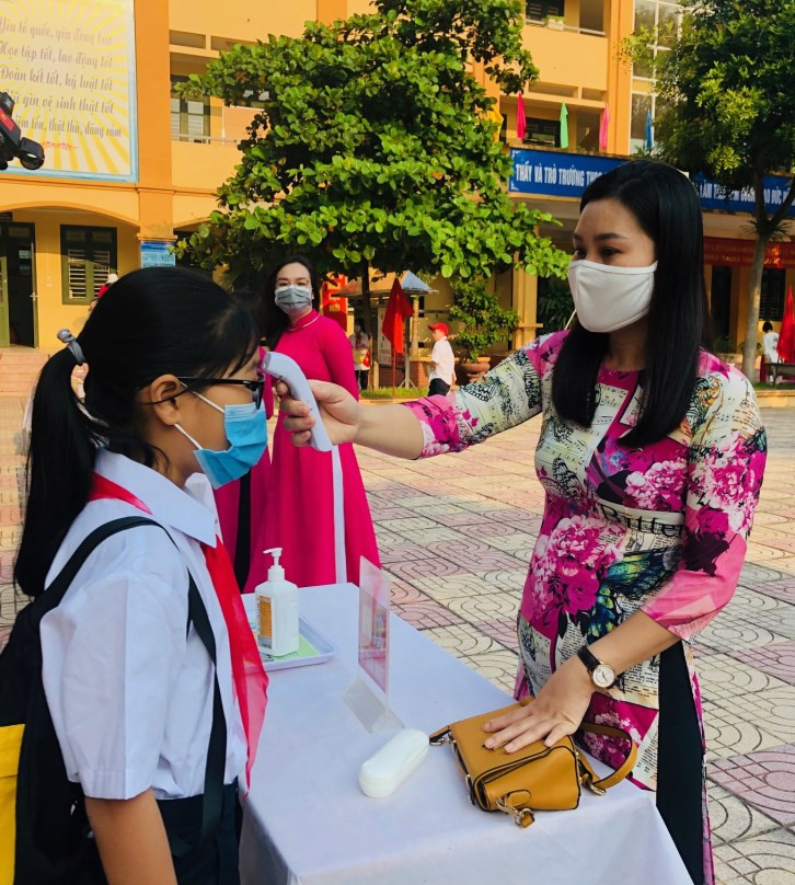 Hà Nội vừa yêu cầu các trường tiếp tục tăng cường triển khai công tác phòng chống dịch Covid-19 và các dịch bệnh khác theo mùa