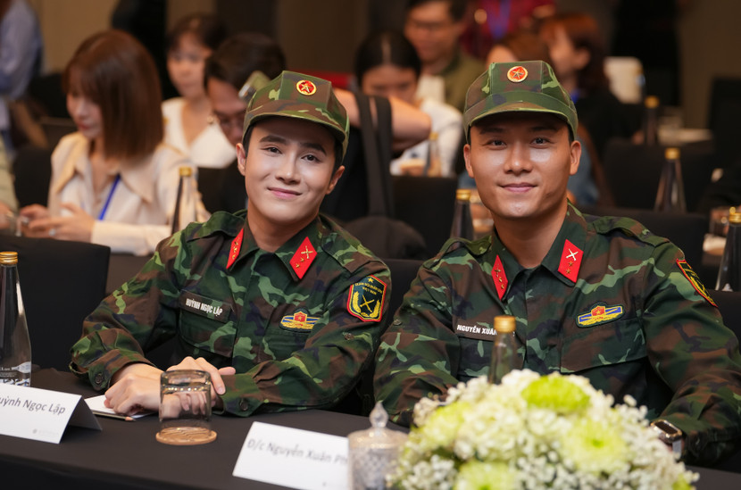 Chiến sĩ Huỳnh Lập và Xuân Phúc Chiến sĩ Huỳnh Lập và Xuân Phúc