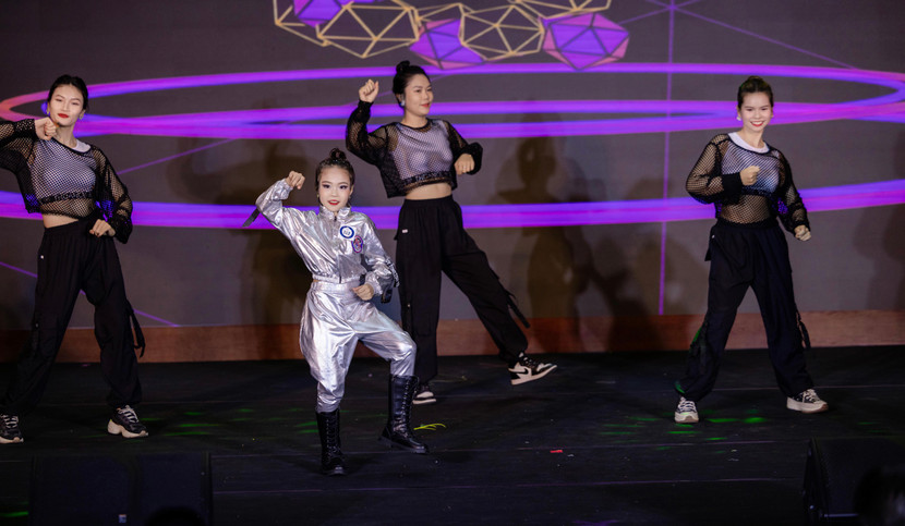 Phần thi nhảy của Á quân Nguyễn Phạm Hà Linh Phần thi nhảy của Á quân Nguyễn Phạm Hà Linh