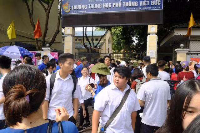 Bộ GD-ĐT có tính đến phương án lùi thời điểm kết thúc năm học vì dịch bệnh Covid-19?