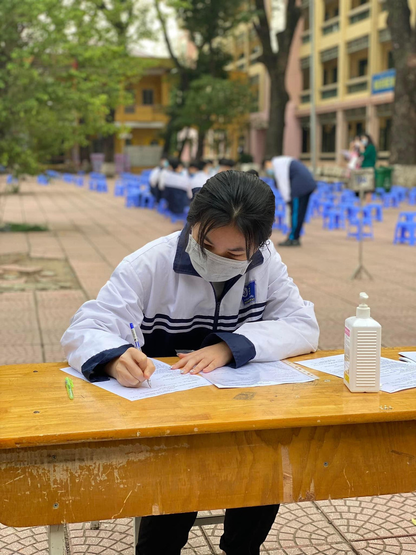 Thủ tướng yêu cầu các địa phương sớm nhất có thể đưa học sinh trở lại trường