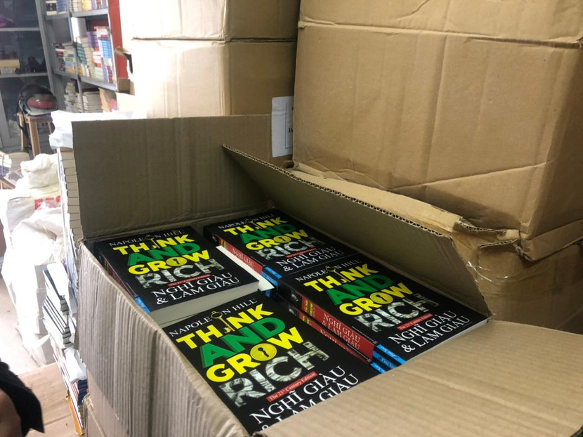 Sách giả được thu giữ