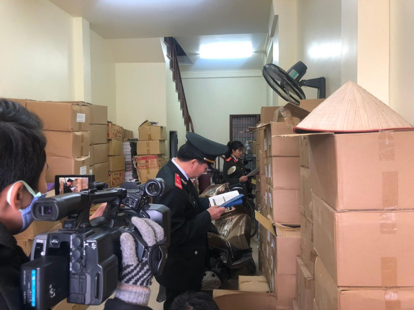 Cơ quan chức năng tiến hành kiểm tra và lập biên bản