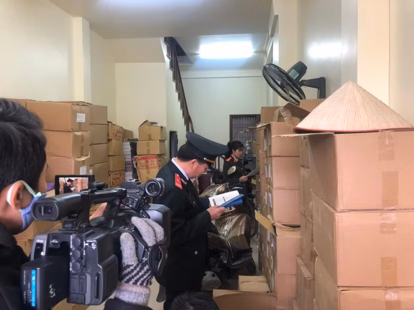 Cơ quan chức năng tiến hành kiểm tra và lập biên bản