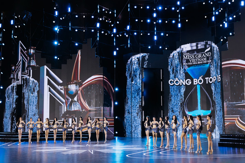 35 thí sinh đồng diễn bikini 35 thí sinh đồng diễn bikini