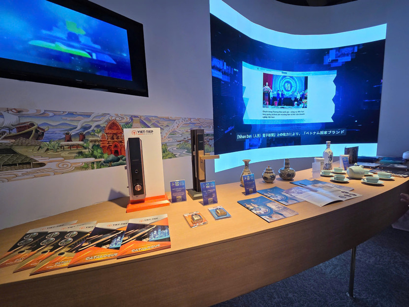 Các doanh nghiệp Việt Nam thăm và trao đổi thông tin tại một số Nhà Triển lãm chủ đề do các doanh nghiệp lớn của Nhật Bản xây dựng và vận hành Các doanh nghiệp Việt Nam thăm và trao đổi thông tin tại một số Nhà Triển lãm chủ đề do các doanh nghiệp lớn của Nhật Bản xây dựng và vận hành