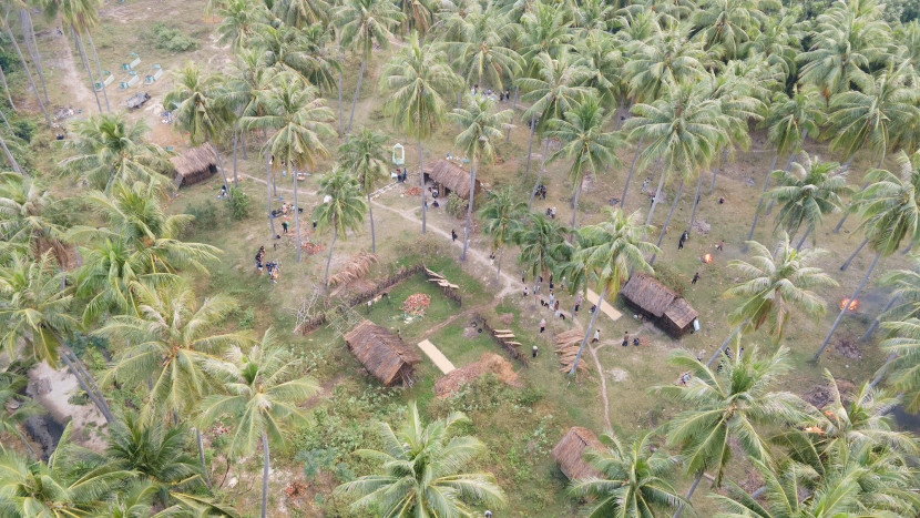 Địa điểm được chọn quay cảnh chiến tranh là xã Thiện Nghiệp, phường Hàm Tiến, tỉnh Bình Thuận