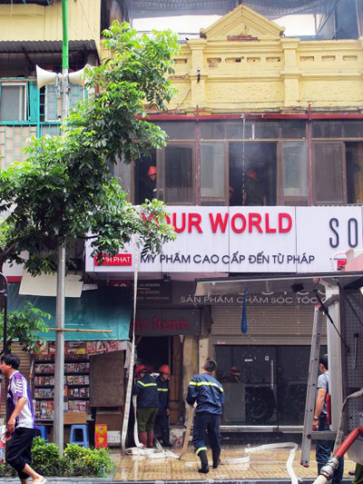 Rất may không có thiệt hại về tính mạng tà vụ cháy này Rất may không có thiệt hại về tính mạng tà vụ cháy này