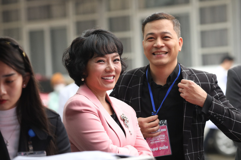 Ca sĩ Thái Thuỳ Linh và đạo diễn Nguyễn Tiến Mạnh