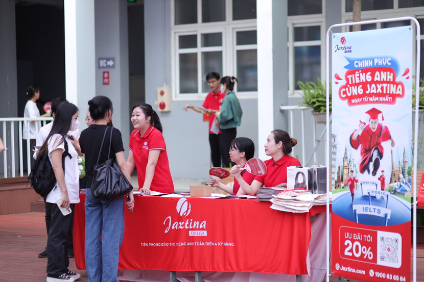 Các hoạt động bên lề của ngày nhập học. Các hoạt động bên lề của ngày nhập học.