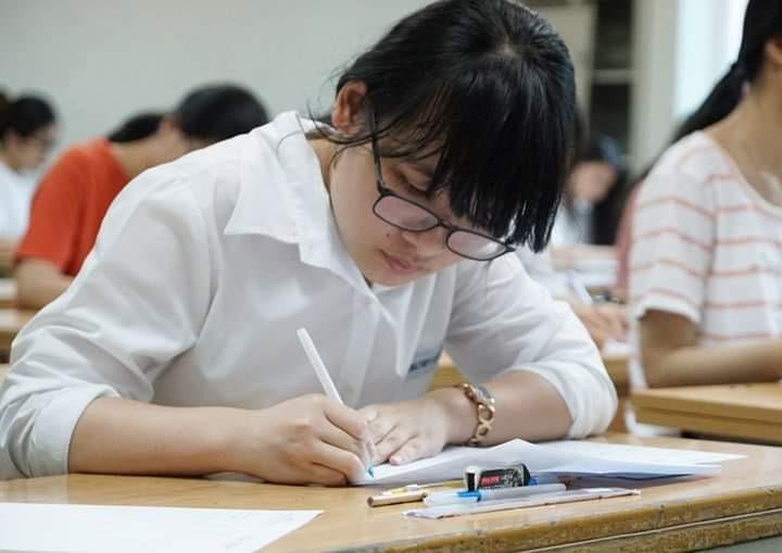 Tổng chỉ tiêu hệ chuyên của Hà Nội năm học 2022-2023 là 1.750 học sinh