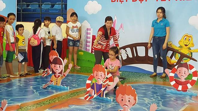 Hà Nội dự kiến cấp 4,66 tỉ đồng hỗ trợ trang bị cơ sở vật chất cho cơ sở giáo dục mầm non độc lập tư thục trên địa bàn có khu công nghiệp. Hà Nội dự kiến cấp 4,66 tỉ đồng hỗ trợ trang bị cơ sở vật chất cho cơ sở giáo dục mầm non độc lập tư thục trên địa bàn có khu công nghiệp.