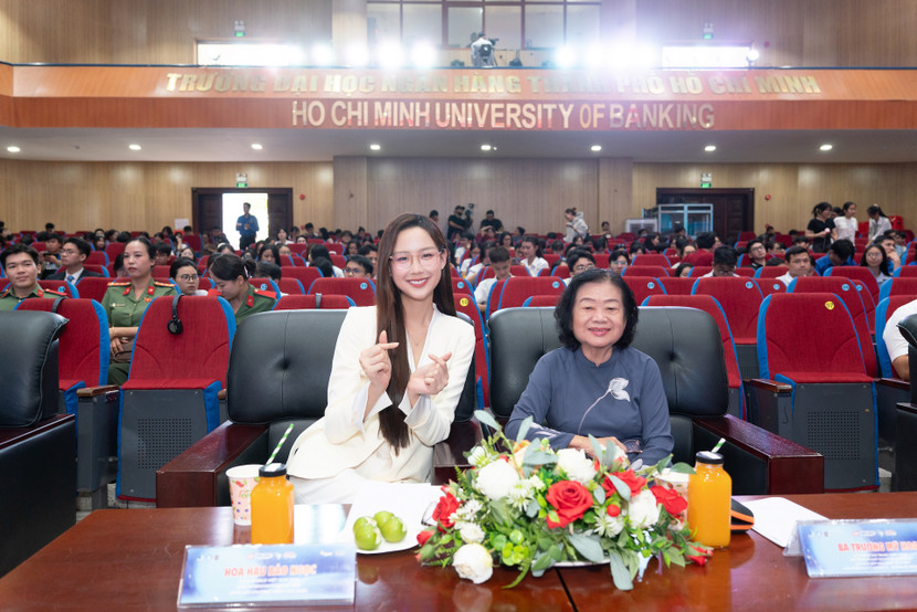 Chương trình có sự tham gia của Bà Trương Mỹ Hoa - Nguyên Phó chủ tịch Nước CHXHCN Việt Nam Chương trình có sự tham gia của Bà Trương Mỹ Hoa - Nguyên Phó chủ tịch Nước CHXHCN Việt Nam