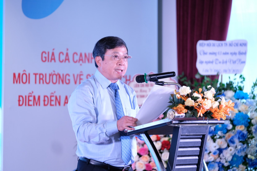 Thứ trưởng Bộ VHTTDL Đoàn Văn Việt phát biểu tại Hội nghị (ảnh Văn Phong)