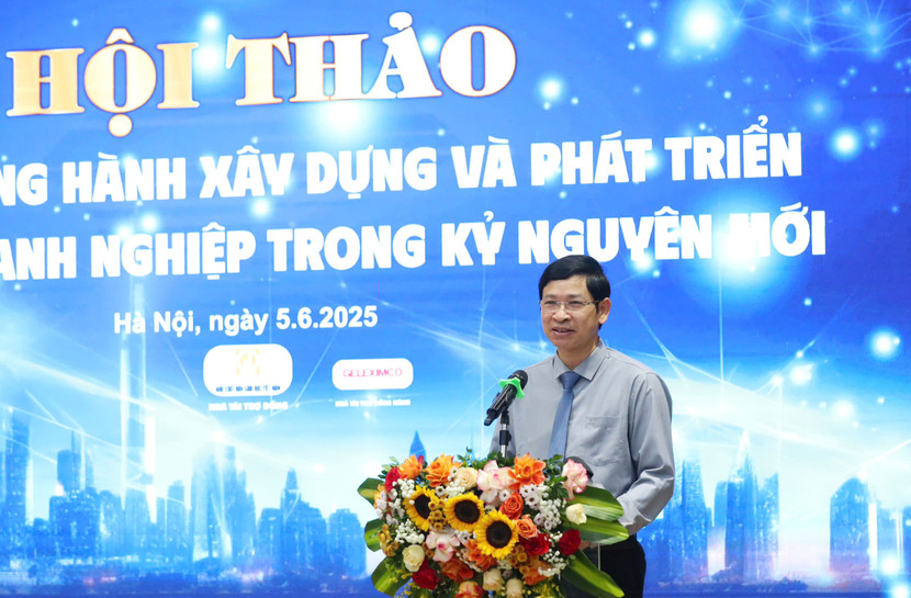 Thứ trưởng Bộ VHTTDL Hồ An Phong phát biểu tại Hội thảo Thứ trưởng Bộ VHTTDL Hồ An Phong phát biểu tại Hội thảo
