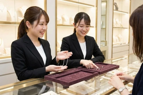 Giá vàng hôm nay 7/2: Bật tăng mạnh gần 3 triệu đồng/lượng