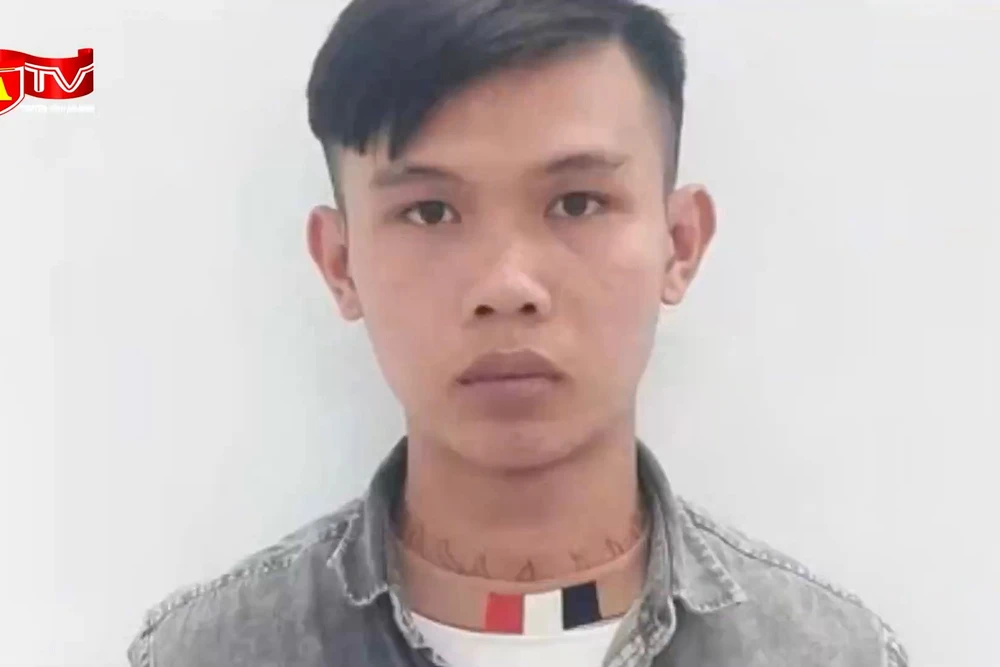 Tin Podcast ngày 26-2-2026: Nam thanh niên đi xe biển số giả, tông xe CSGT rồi bỏ trốn