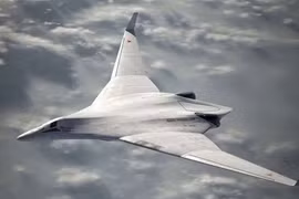 Báo Mỹ dự báo triển vọng u ám cho oanh tạc cơ PAK DA và tiêm kích Su-57