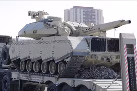 Xe tăng Iran sẵn sàng đẩy lui cuộc đổ bộ đường biển của Mỹ