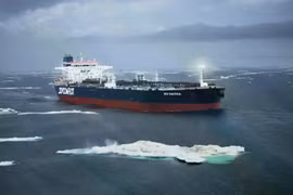 Câu hỏi lớn khi Mỹ bất ngờ dỡ bỏ trừng phạt với hàng loạt tàu thương mại của Nga