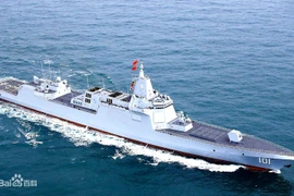 Trung Quốc công bố cùng lúc 2 siêu khu trục hạm Type 055 mới