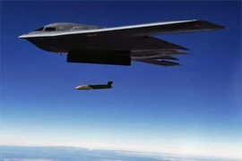 Báo Nga: Tên lửa tàng hình AGM-158 JASSM đang bị phòng không Iran bắn hạ hàng loạt