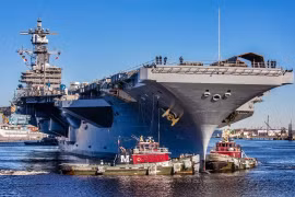 Mỹ hoãn việc loại biên tàu sân bay USS Nimitz đã 52 năm tuổi